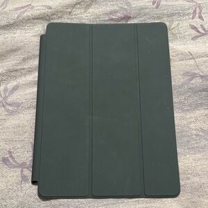 Smart Folio for iPad. Apple brand. 11-inch diagonal Tablet Cover. Charcoal